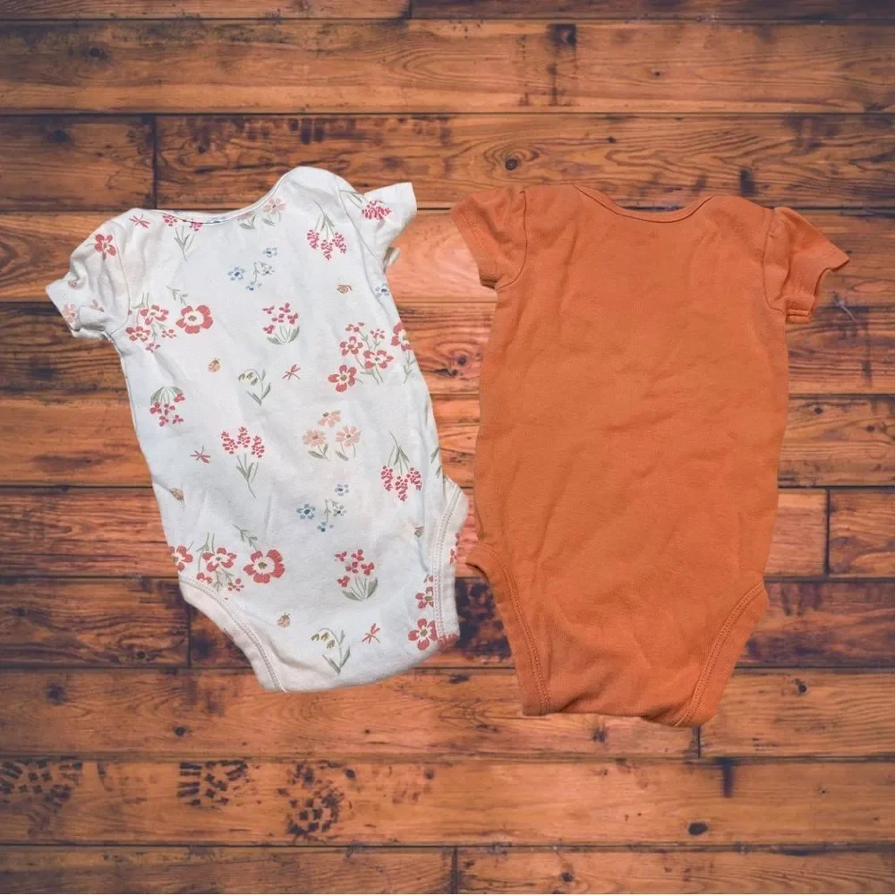 5 for $25🔥Carters‎ Set of 2 Bodysuits Baby Girl Size 3 Months